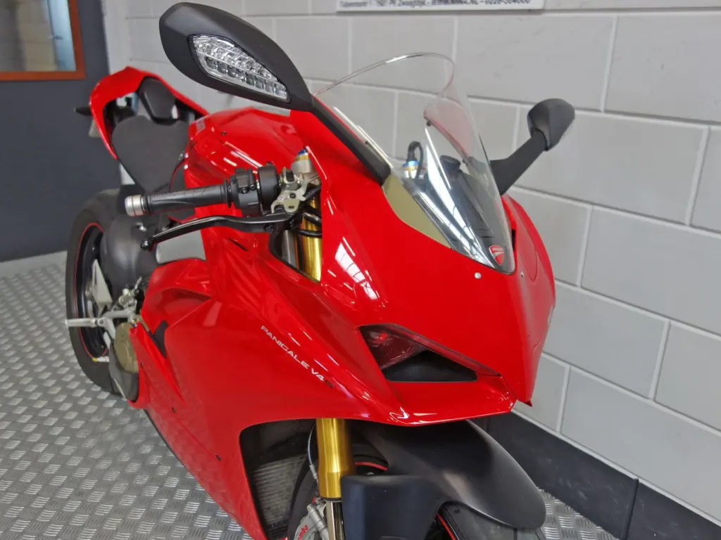 Gebruikte Ducati Panigale V4 supersport met 1103cc motor uit 2017 bij NIWA Motoren