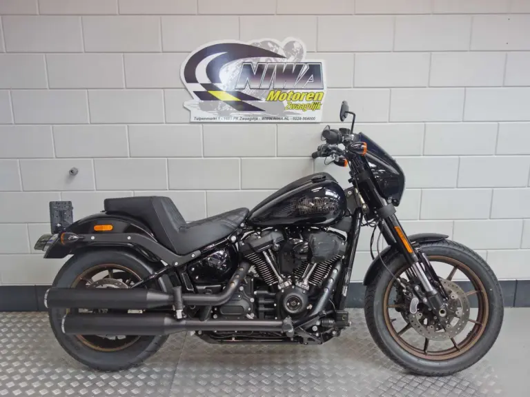 Gebruikte Harley-Davidson chopper met 1449cc motor uit 2005 bij NIWA Motoren
