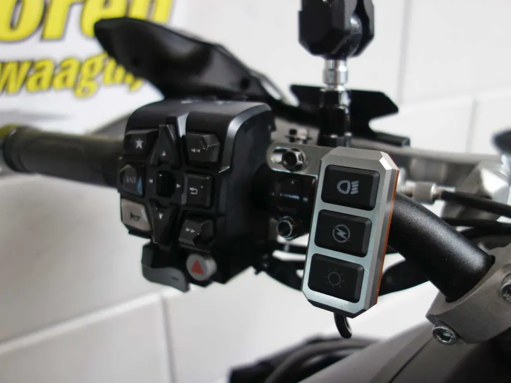 Gebruikte Honda CRF 1100 tour met 1084cc motor uit 2020 bij NIWA Motoren