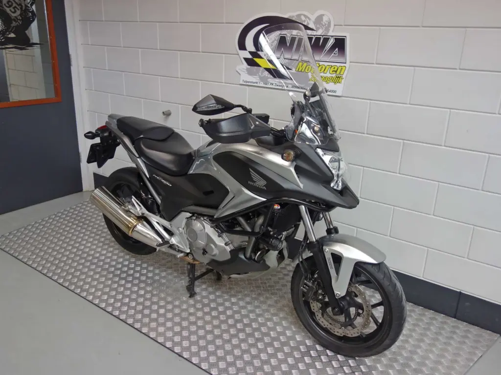 Gebruikte Honda NC 700 overig met 670cc motor uit 2012 bij NIWA Motoren