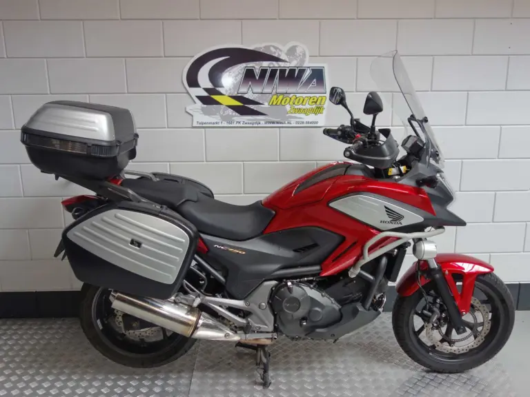 Gebruikte Honda XL 750 overig met 755cc motor uit 2023 bij NIWA Motoren