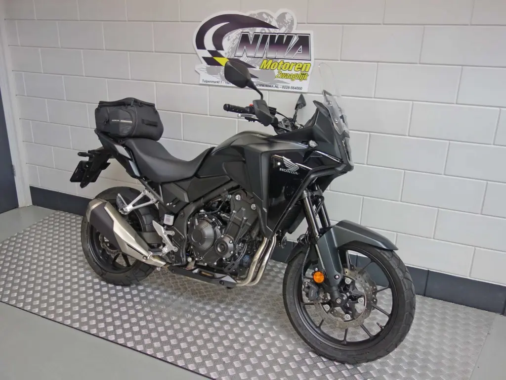 Gebruikte Honda CB 500 tour met 471cc motor uit 2024 bij NIWA Motoren