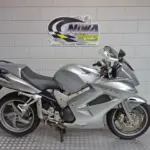 Gebruikte Honda VFR 800 sport met 782cc motor uit 2006 bij NIWA Motoren