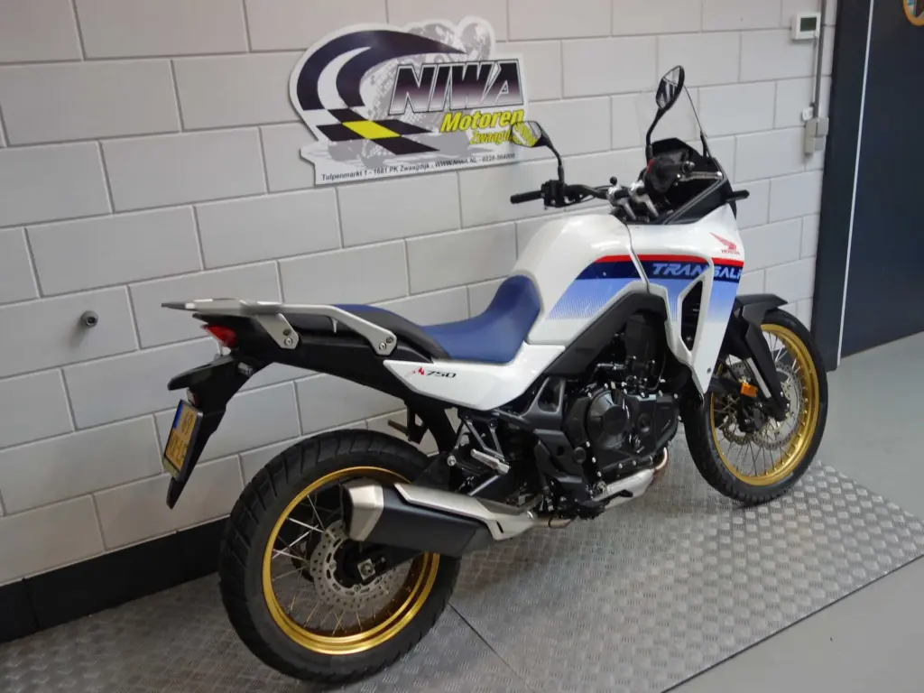 Gebruikte Honda XL 750 overig met 755cc motor uit 2023 bij NIWA Motoren