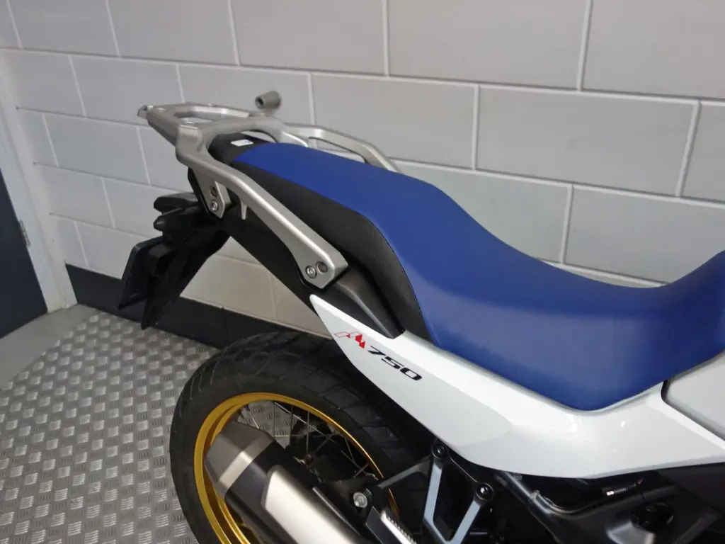 Gebruikte Honda XL 750 overig met 755cc motor uit 2023 bij NIWA Motoren