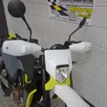 Gebruikte Husqvarna 701 Enduro supermotard met 693cc motor uit 2023 bij NIWA Motoren