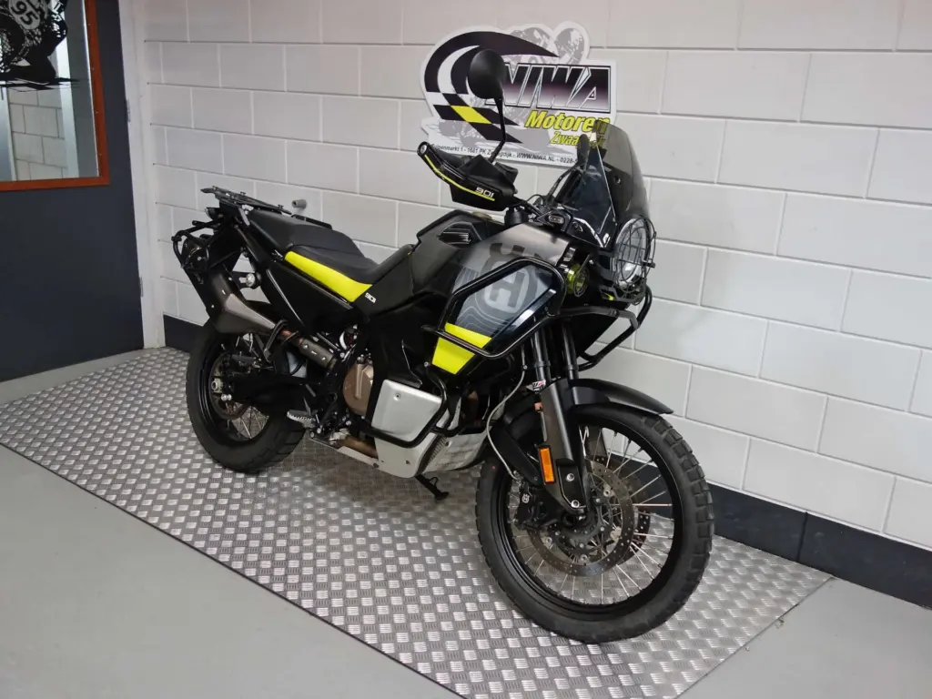 Gebruikte Husqvarna Norden 901 overig met 889cc motor uit 2022 bij NIWA Motoren