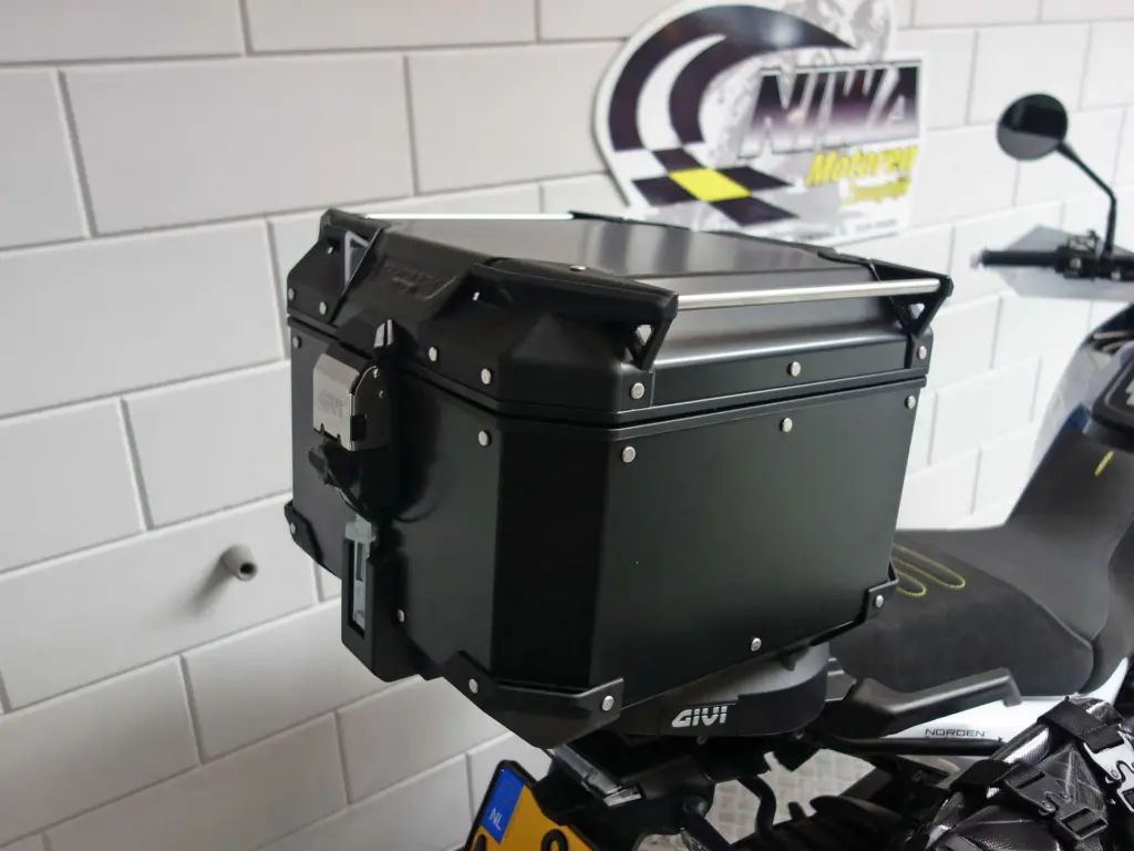 Gebruikte Husqvarna Norden 901 overig met 889cc motor uit 2025 bij NIWA Motoren