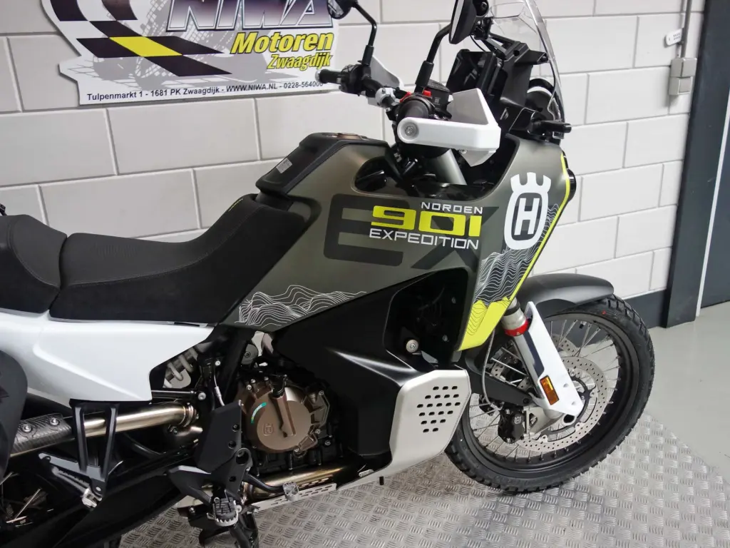 Nieuwe Husqvarna Norden 901 overig met 889cc motor uit 2025 bij NIWA Motoren