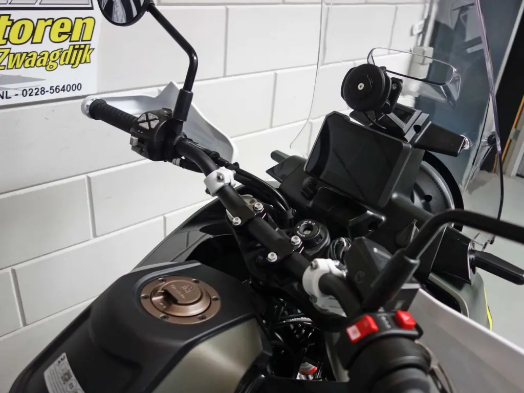 Nieuwe Husqvarna Norden 901 overig met 889cc motor uit 2025 bij NIWA Motoren