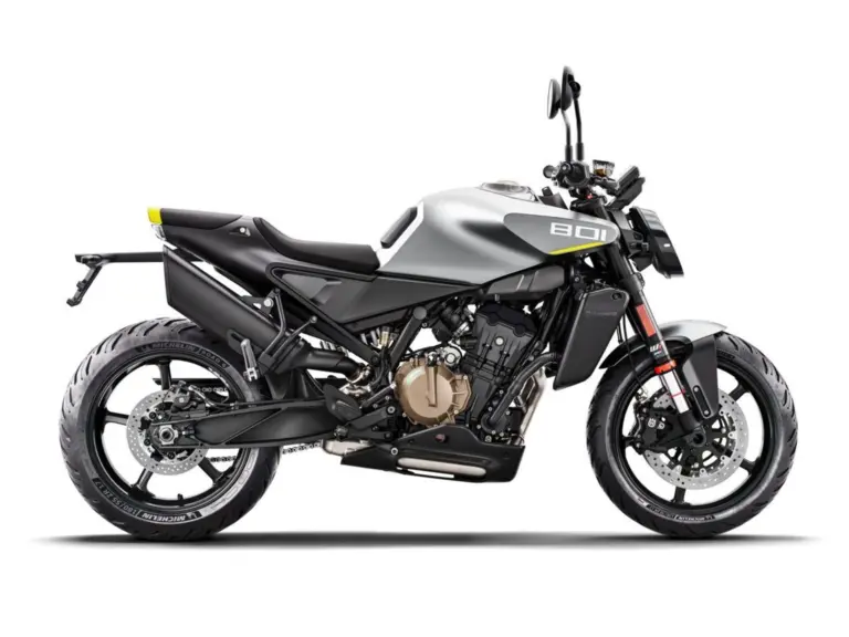Nieuwe Husqvarna Svartpilen naked bike met 125cc motor uit 2025 bij NIWA Motoren
