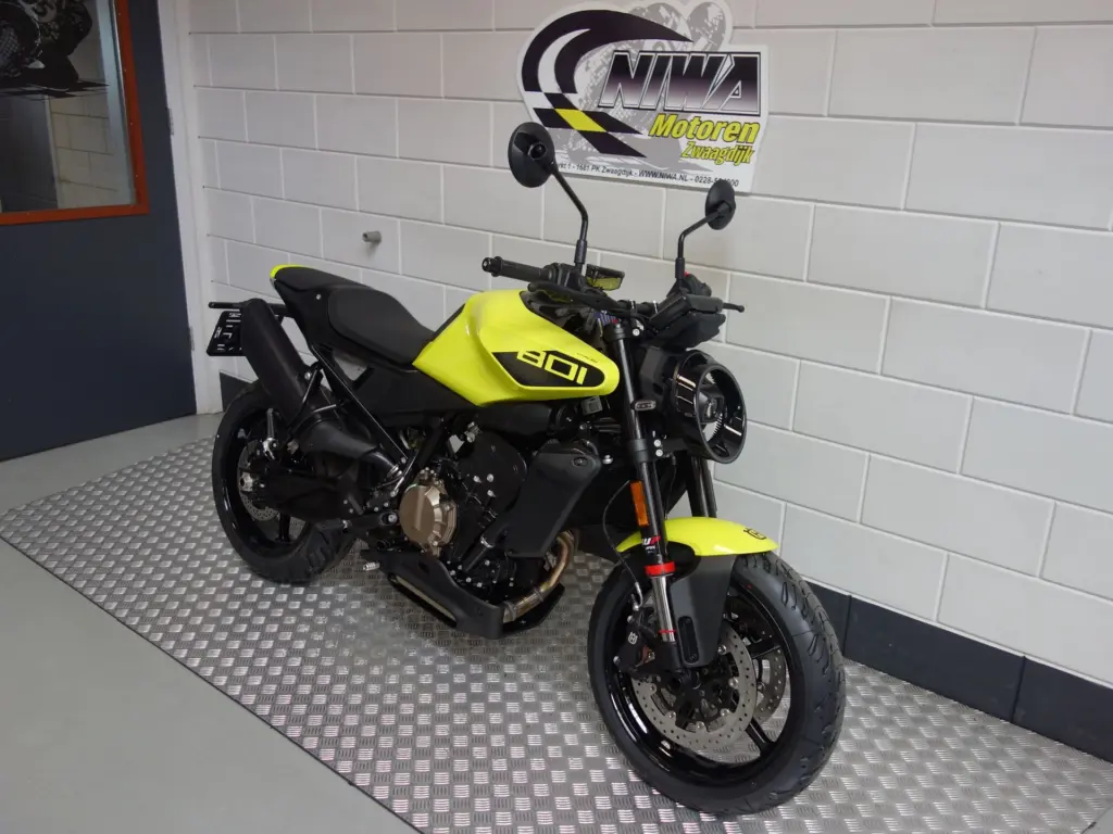Nieuwe Husqvarna Vitpilen naked bike met 799cc motor uit 2026 bij NIWA Motoren