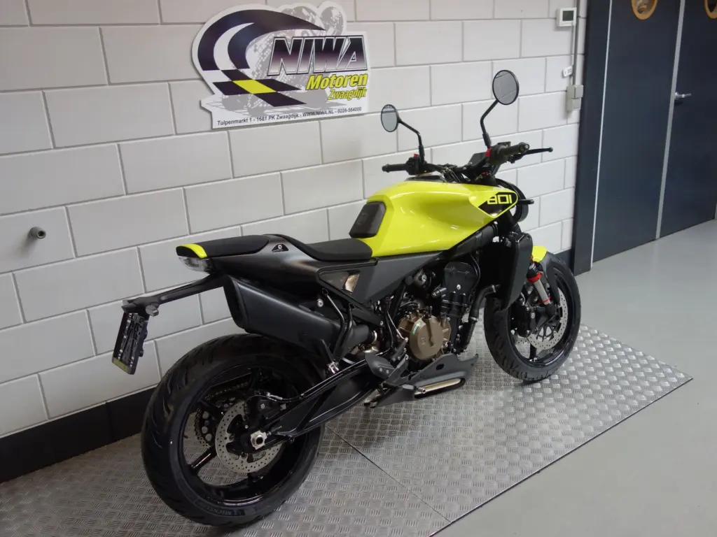 Nieuwe Husqvarna Vitpilen naked bike met 799cc motor uit 2026 bij NIWA Motoren