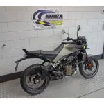 Nieuwe Husqvarna Svartpilen naked bike met 125cc motor uit 2025 bij NIWA Motoren