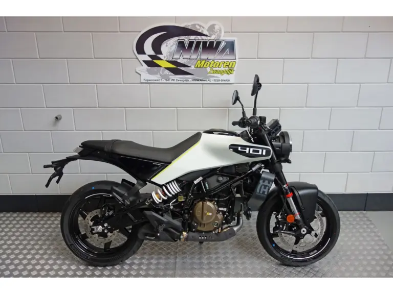 Gebruikte Husqvarna Svartpilen naked bike met 799cc motor uit 2025 bij NIWA Motoren