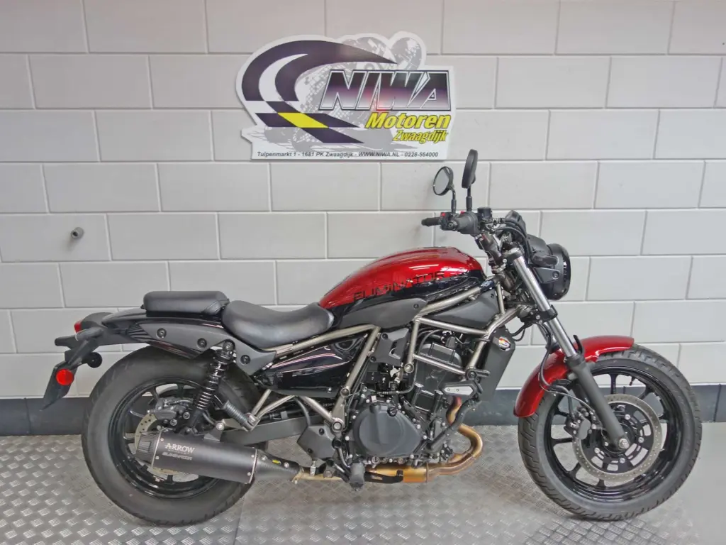 Gebruikte Kawasaki Eliminator 500 chopper met 451cc motor uit 2026 bij NIWA Motoren