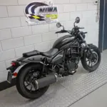 Nieuwe Kawasaki Eliminator 500 chopper met 451cc motor uit 2026 bij NIWA Motoren