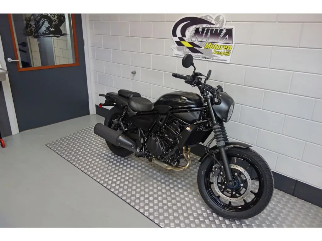 Nieuwe Kawasaki Eliminator 500 chopper met 451cc motor uit 2026 bij NIWA Motoren