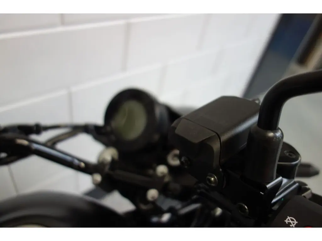 Nieuwe Kawasaki Eliminator 500 chopper met 451cc motor uit 2026 bij NIWA Motoren