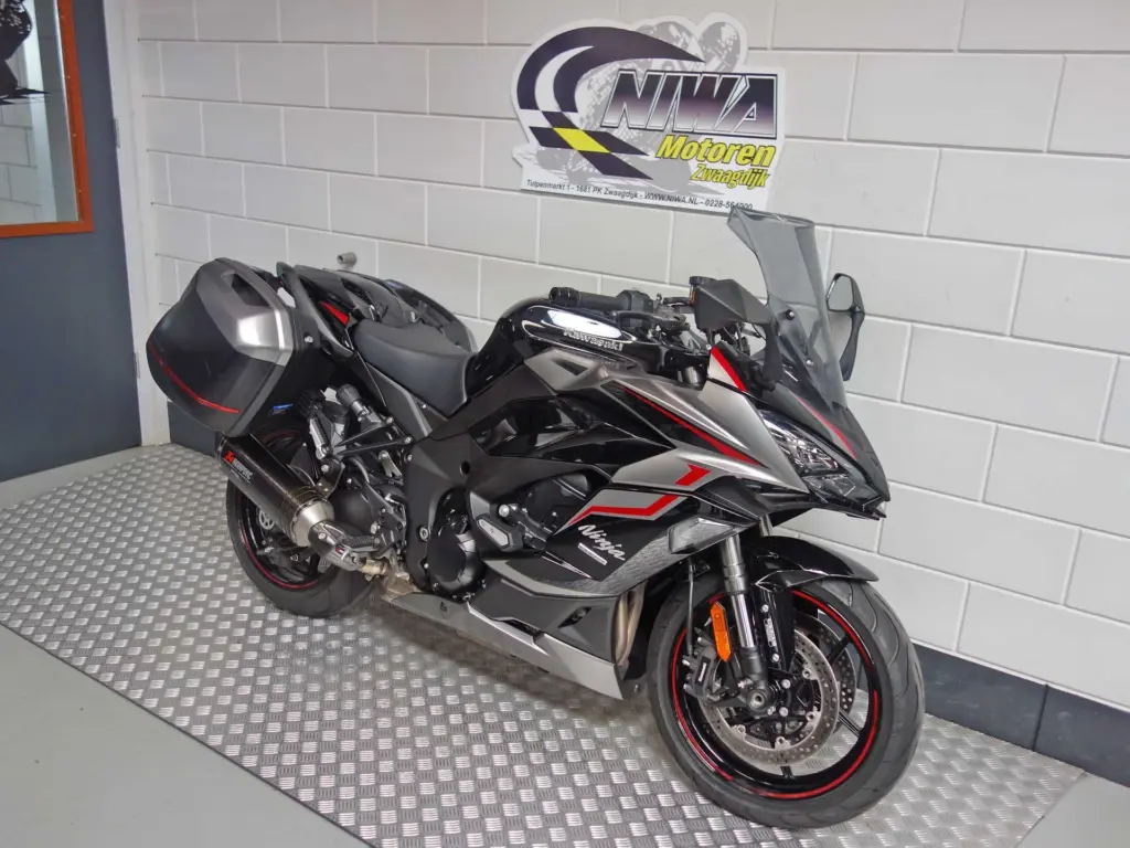 Gebruikte Kawasaki Ninja 1000SX sport met 1043cc motor uit 2024 bij NIWA Motoren