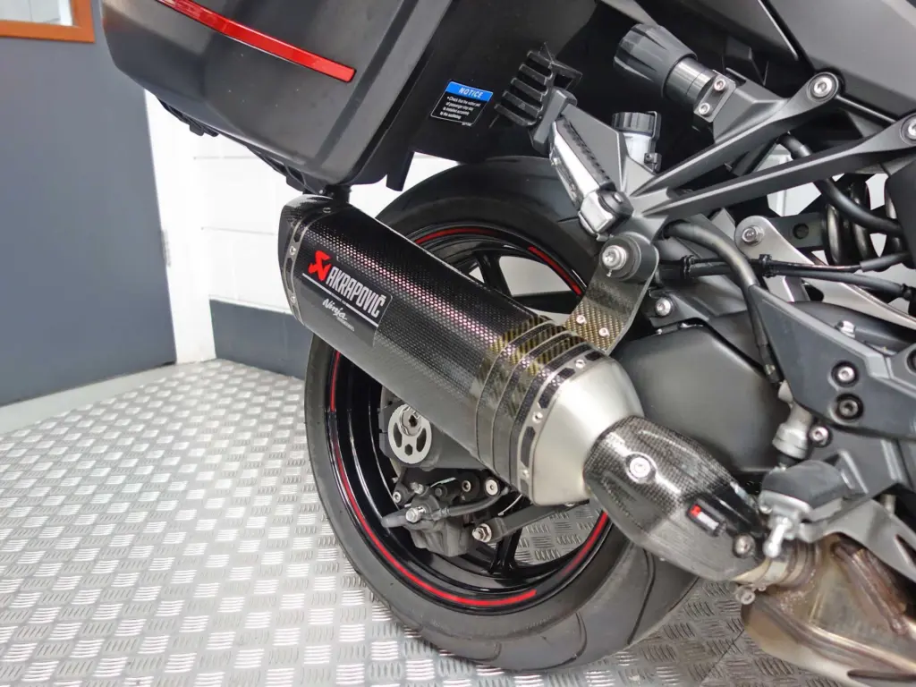 Gebruikte Kawasaki Ninja 1000SX sport met 1043cc motor uit 2024 bij NIWA Motoren
