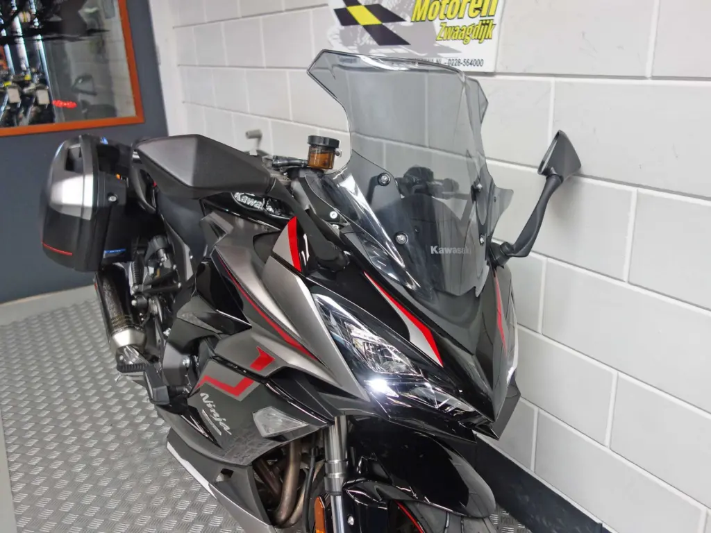 Gebruikte Kawasaki Ninja 1000SX sport met 1043cc motor uit 2024 bij NIWA Motoren
