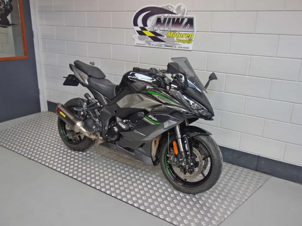 Gebruikte Kawasaki Ninja 1000SX sport met 1043cc motor uit 2024 bij NIWA Motoren