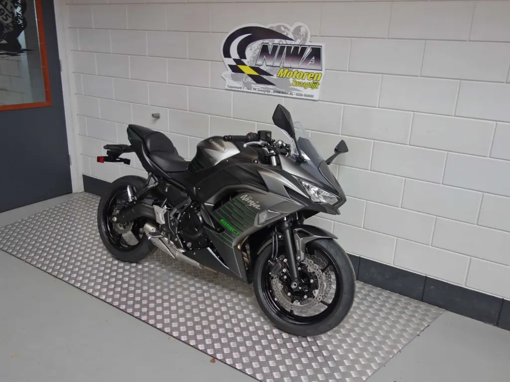Nieuwe Kawasaki Ninja 650 sport met 649cc motor uit 2026 bij NIWA Motoren
