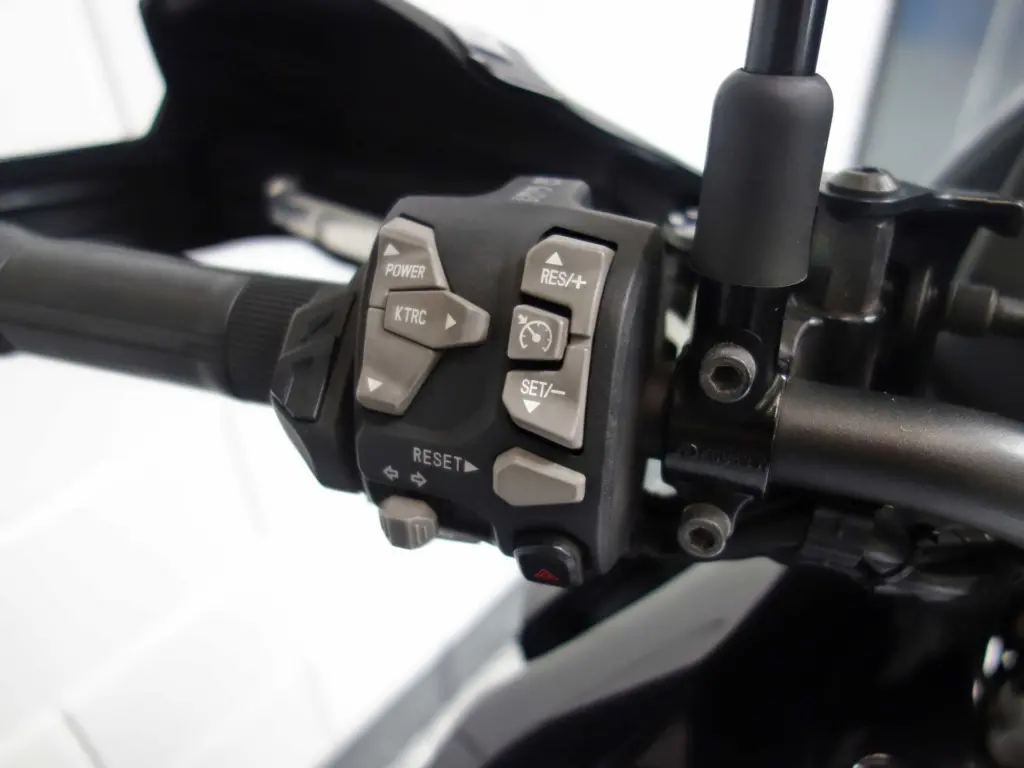 Gebruikte Kawasaki Versys 1000 tour met 1043cc motor uit 2019 bij NIWA Motoren