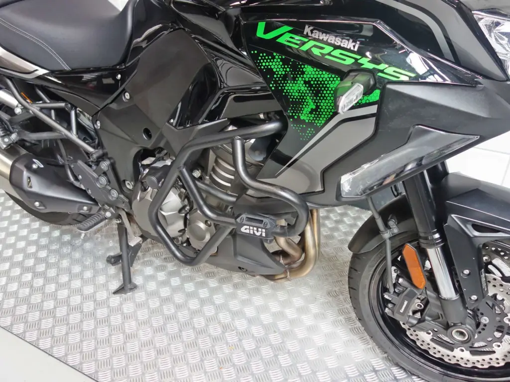 Gebruikte Kawasaki Versys 1000 tour met 1043cc motor uit 2022 bij NIWA Motoren
