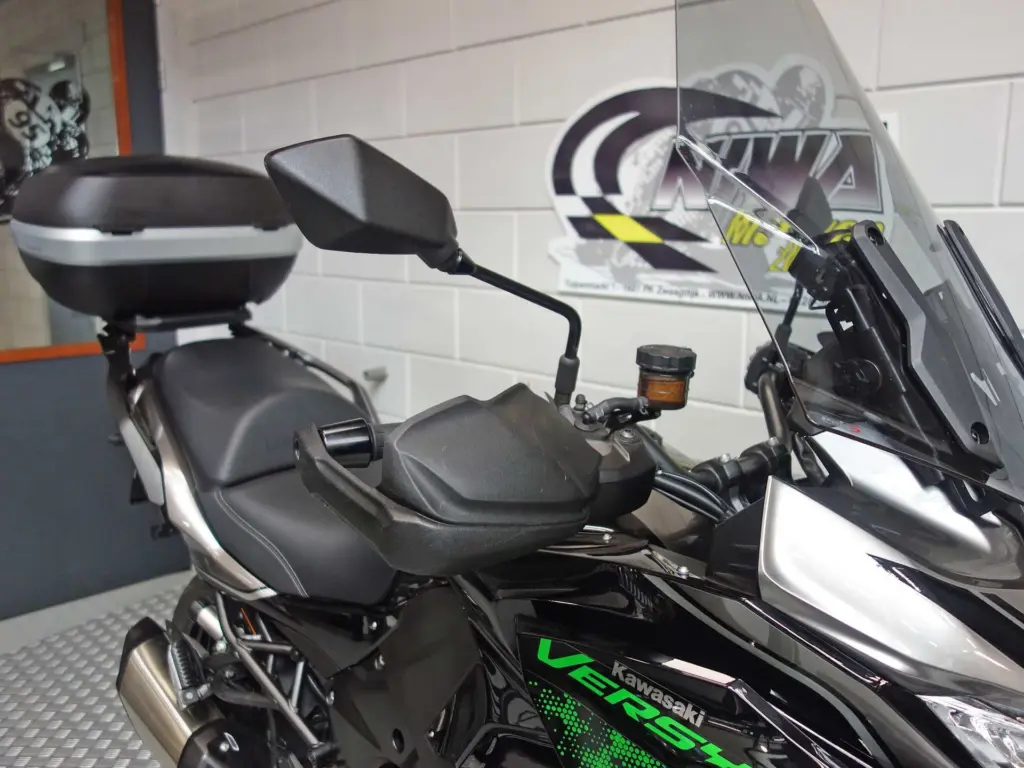 Gebruikte Kawasaki Versys 1000 tour met 1043cc motor uit 2022 bij NIWA Motoren