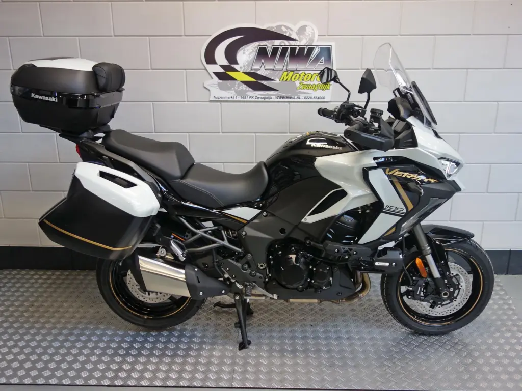 Nieuwe Kawasaki Versys 1100 tour met 1099cc motor uit 2025 bij NIWA Motoren