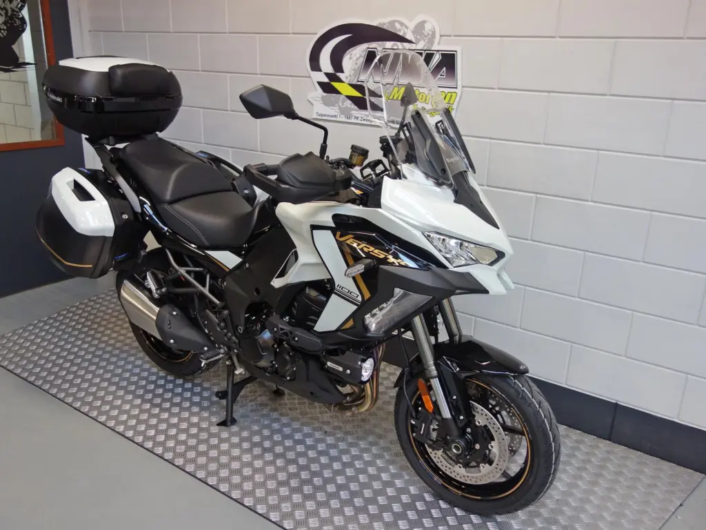 Nieuwe Kawasaki Versys 1100 tour met 1099cc motor uit 2025 bij NIWA Motoren