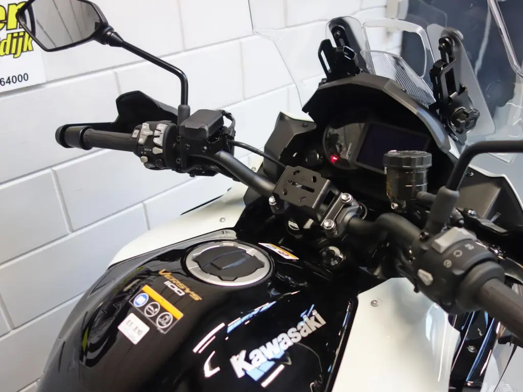 Nieuwe Kawasaki Versys 1100 tour met 1099cc motor uit 2025 bij NIWA Motoren