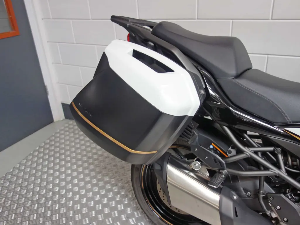 Gebruikte Kawasaki Versys 1100 tour met 1099cc motor uit 2025 bij NIWA Motoren