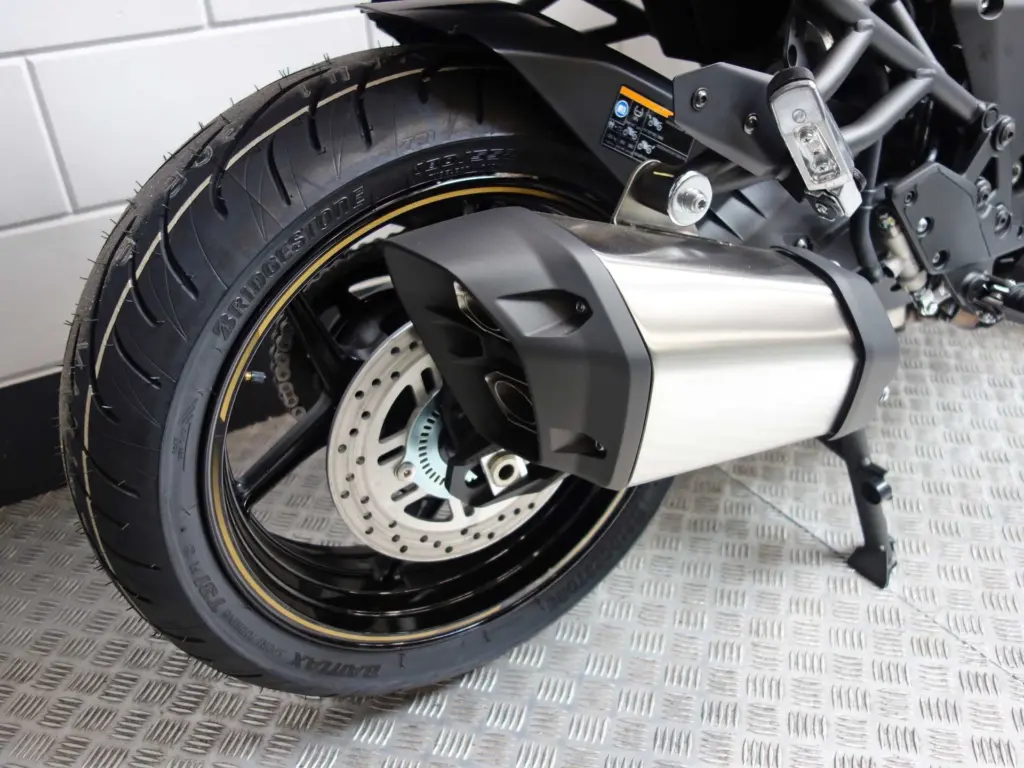 Gebruikte Kawasaki Versys 1100 tour met 1099cc motor uit 2026 bij NIWA Motoren