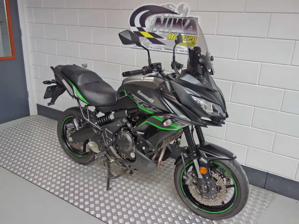 Gebruikte Kawasaki Versys 650 tour met 649cc motor uit 2019 bij NIWA Motoren