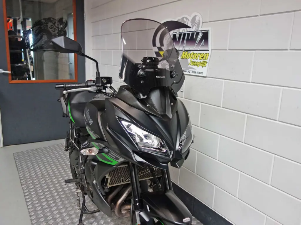 Gebruikte Kawasaki Versys 650 tour met 649cc motor uit 2019 bij NIWA Motoren