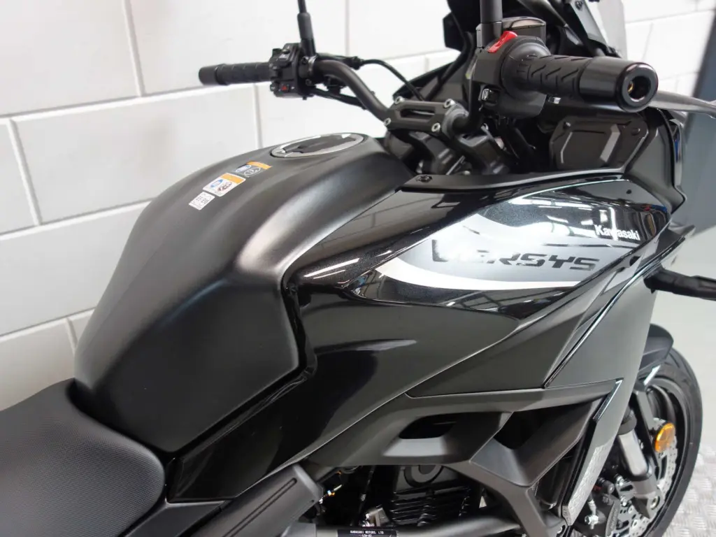 Nieuwe Kawasaki Versys 650 tour met 649cc motor uit 2026 bij NIWA Motoren