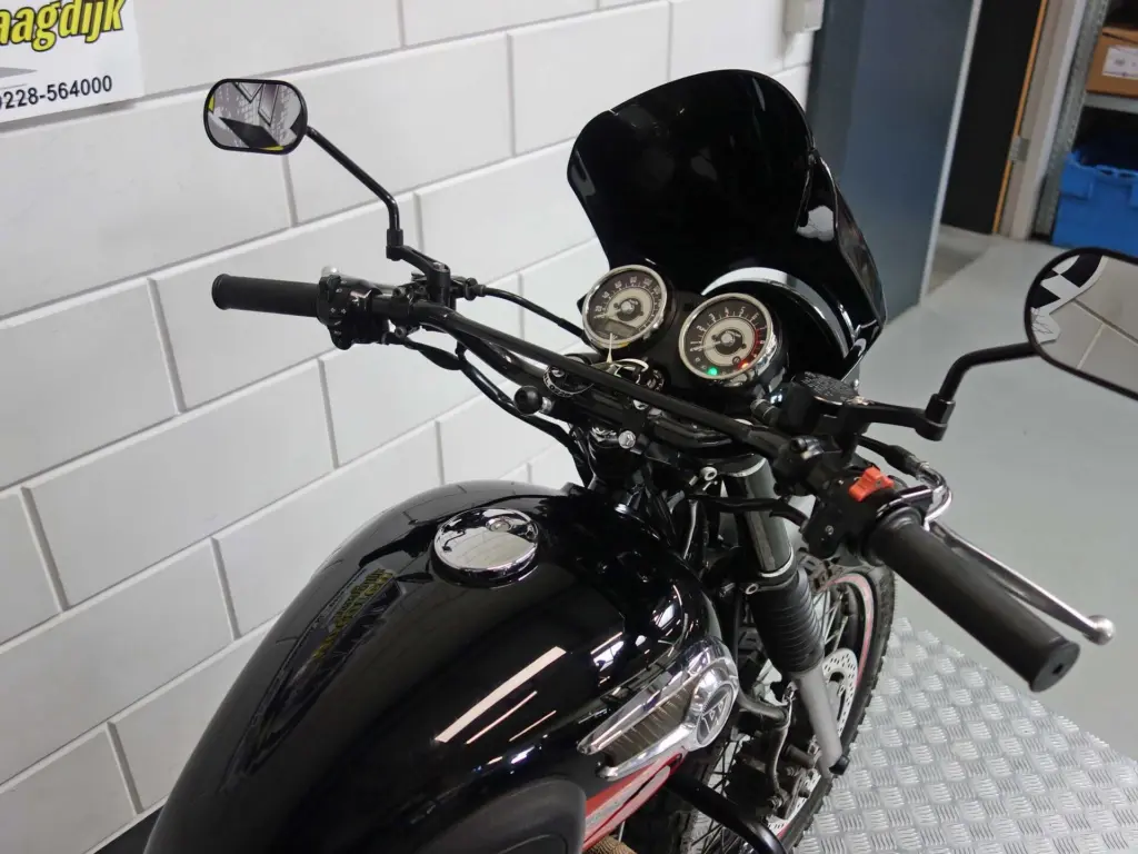 Gebruikte Kawasaki W800 overig met 773cc motor uit 2014 bij NIWA Motoren