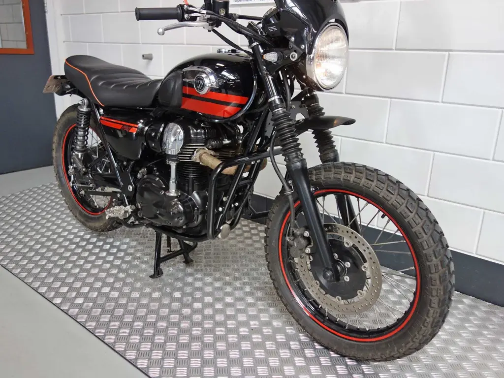 Gebruikte Kawasaki W800 overig met 773cc motor uit 2014 bij NIWA Motoren