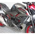 Nieuwe Kawasaki Z500 naked bike met 451cc motor uit 2025 bij NIWA Motoren