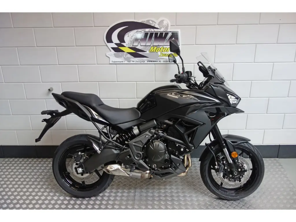 Gebruikte Kawasaki Versys 650 tour met 649cc motor uit 2026 bij NIWA Motoren