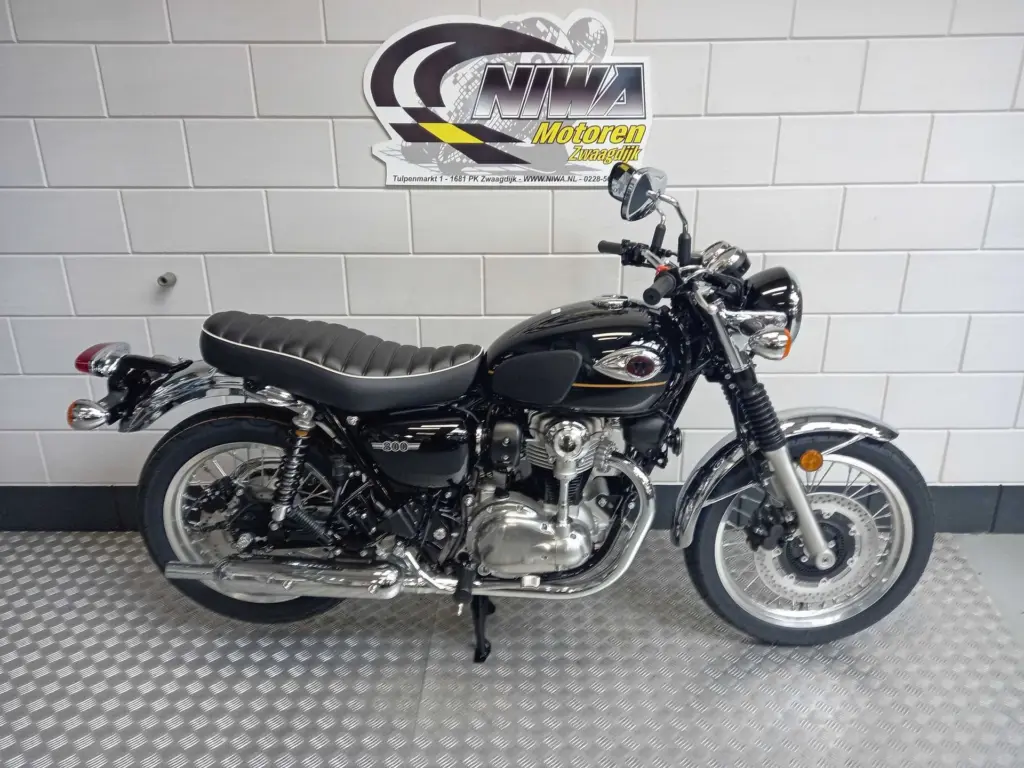 Nieuwe Kawasaki W800 overig met cc motor uit 2026 bij NIWA Motoren