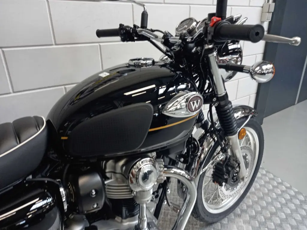 Nieuwe Kawasaki W800 overig met cc motor uit 2026 bij NIWA Motoren