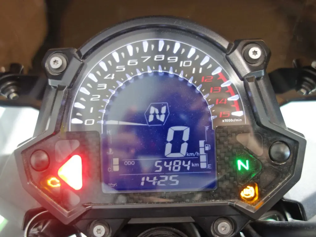 Gebruikte Kawasaki Z400 naked bike met 399cc motor uit 2019 bij NIWA Motoren