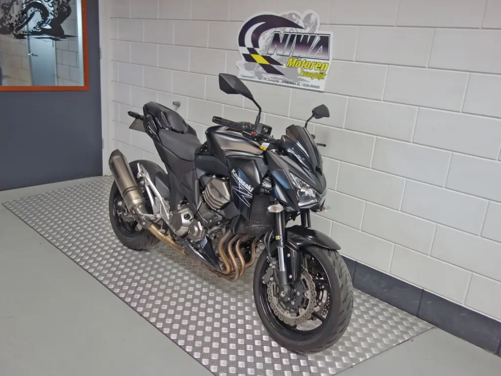 Gebruikte Kawasaki Z800 naked bike met 806cc motor uit 2014 bij NIWA Motoren