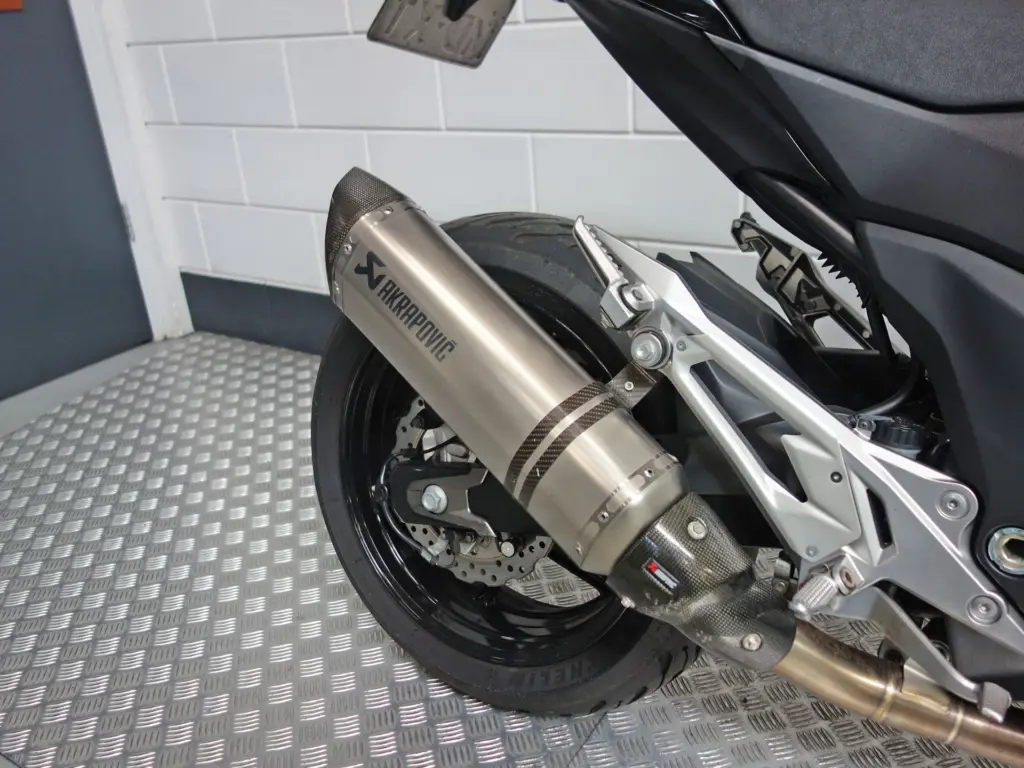 Gebruikte Kawasaki Z800 naked bike met 806cc motor uit 2014 bij NIWA Motoren