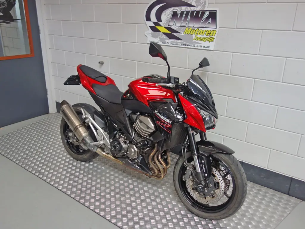 Gebruikte Kawasaki Z800 naked bike met 806cc motor uit 2015 bij NIWA Motoren