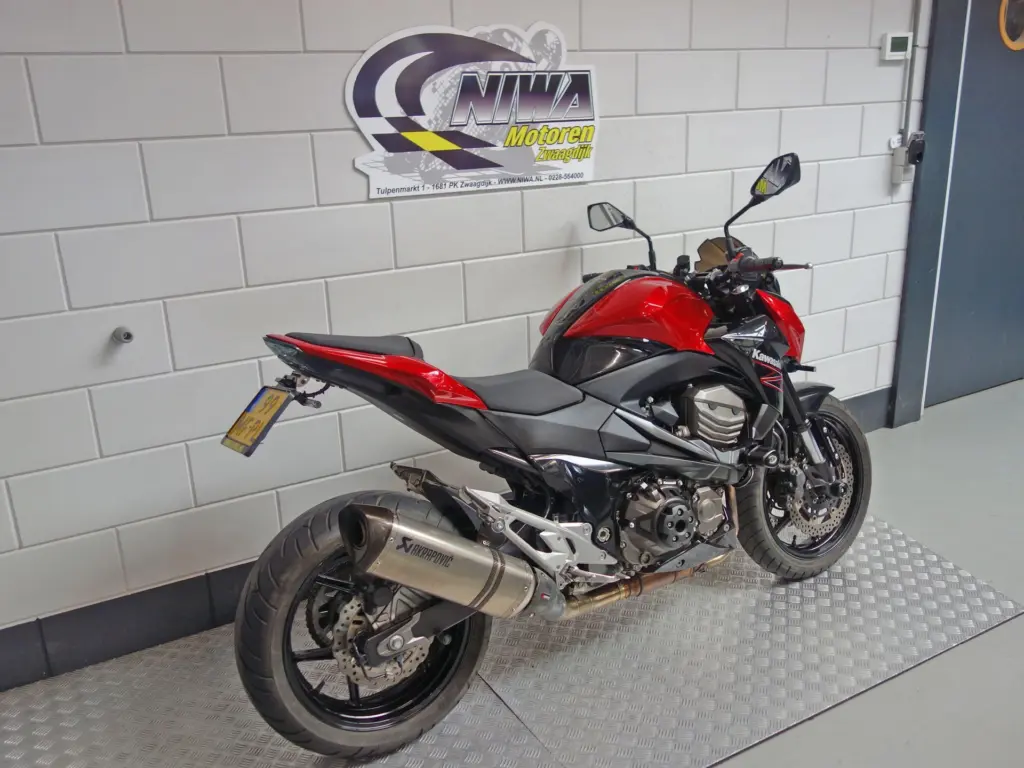 Gebruikte Kawasaki Z800 naked bike met 806cc motor uit 2015 bij NIWA Motoren